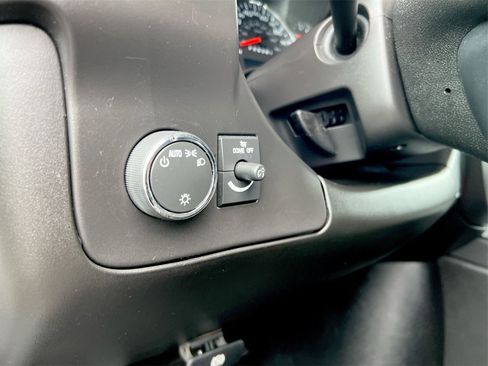 Used 2022 GMC Savana 2500 w/ Driver Convenience Package image 15