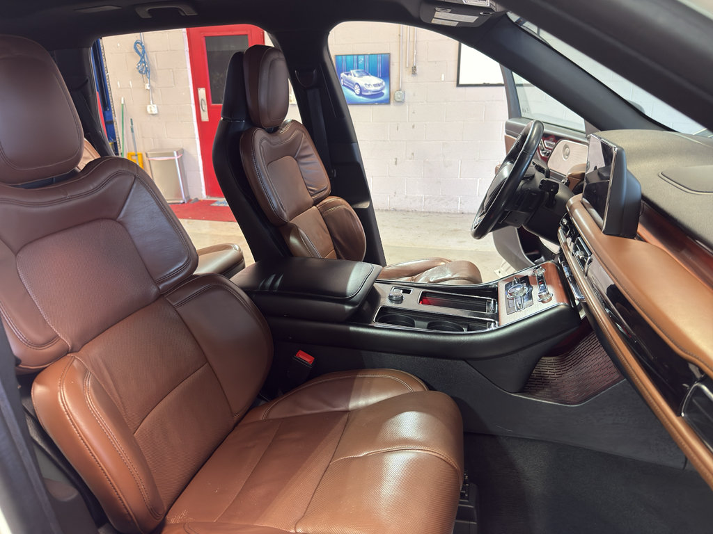 Used 2021 Lincoln Aviator Reserve w/ Equipment Group 202A AWD/4WD image 23