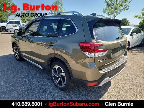 Used 2023 Subaru Forester Touring w/ Popular Package #3 AWD/4WD image 4