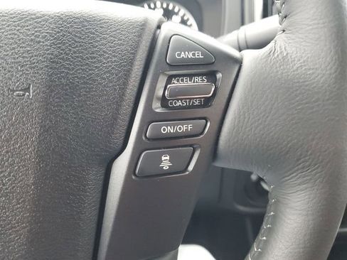 Used 2025 Nissan Frontier SL image 34