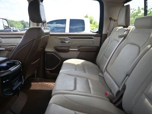 Used 2019 RAM 1500 Laramie AWD/4WD image 11