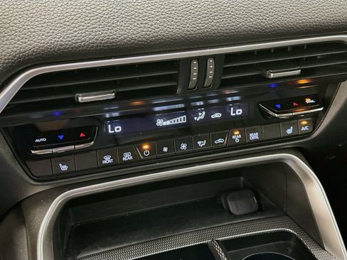 Used 2024 MAZDA CX-90 Plug-In Hybrid w/ Preferred AWD/4WD image 24