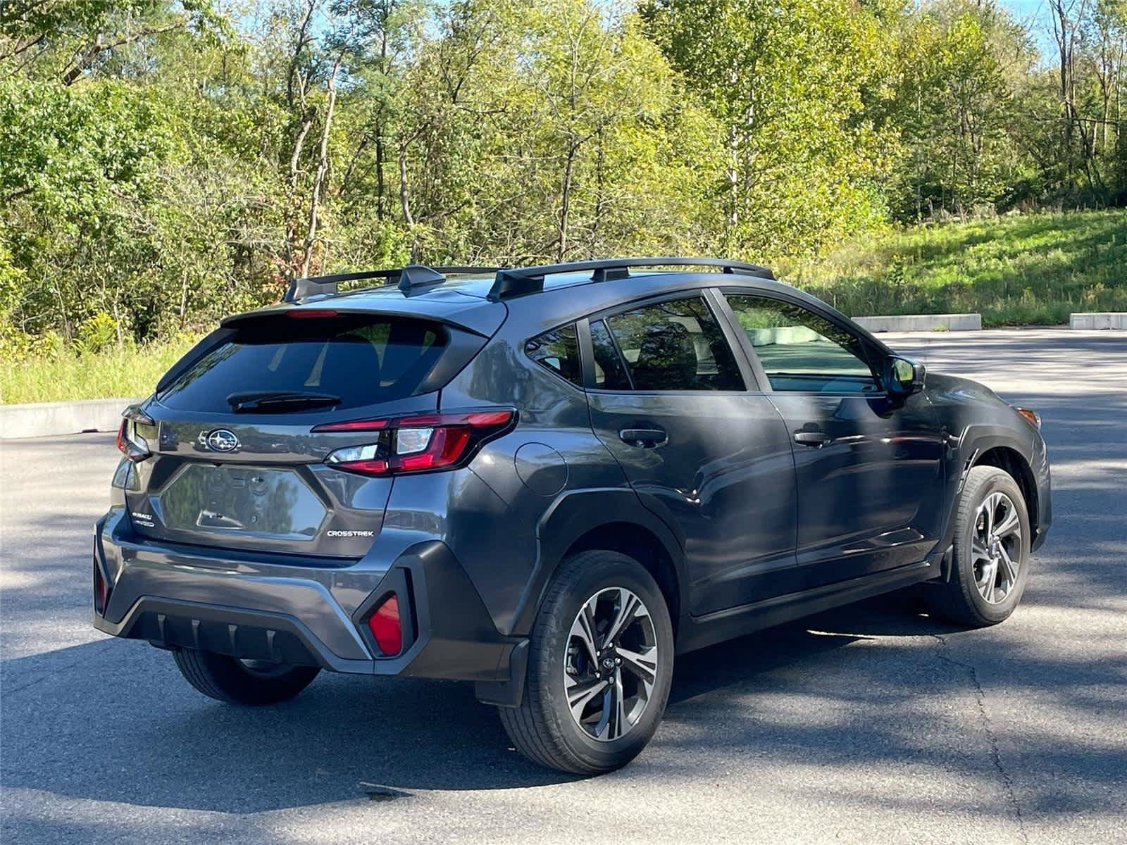 Used 2024 Subaru Crosstrek 2.0i Premium AWD/4WD image 5