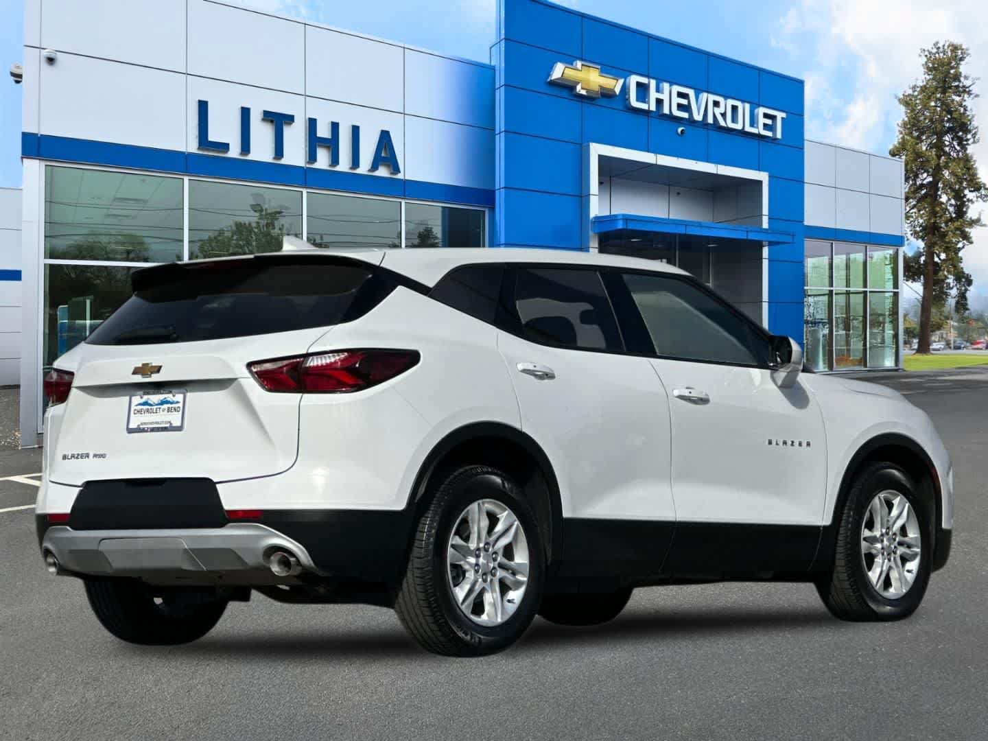 Used 2021 Chevrolet Blazer LT AWD/4WD image 2