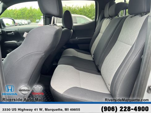Used 2021 Toyota Tacoma TRD Off-Road AWD/4WD image 25