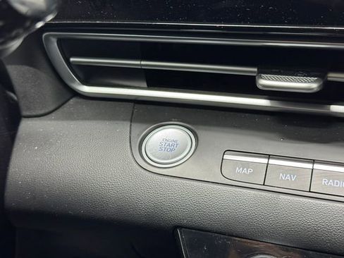 Used 2023 Hyundai Elantra SEL w/ Convenience Package image 25