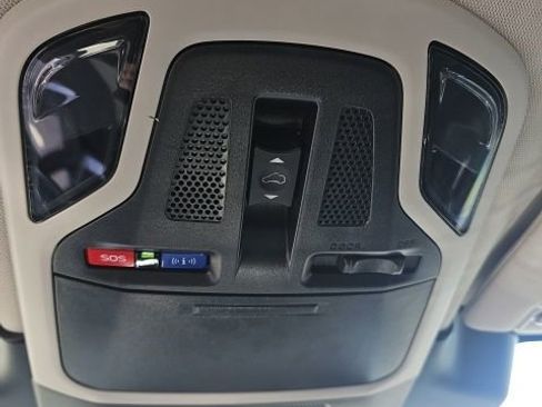 Used 2024 Subaru Legacy Premium image 8