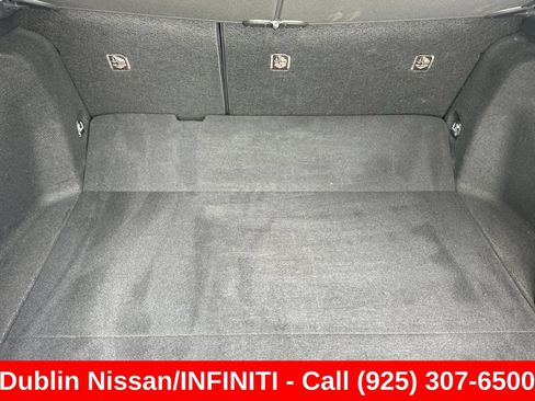 Used 2025 Toyota Prius LE FWD image 18