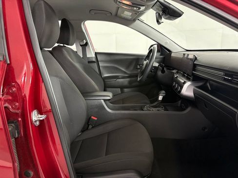 Used 2024 Hyundai Kona SE FWD image 41