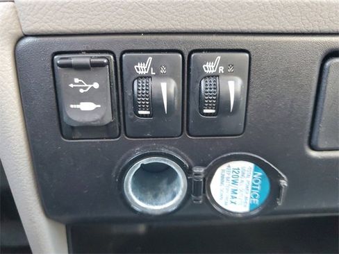 Used 2016 Toyota Sienna XLE Premium image 30