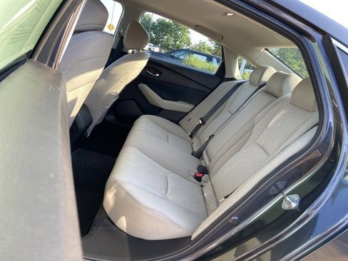 Used 2023 Honda Accord EX image 16