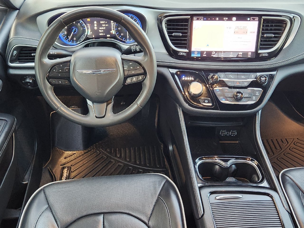 Used 2025 Chrysler Pacifica Limited FWD image 26