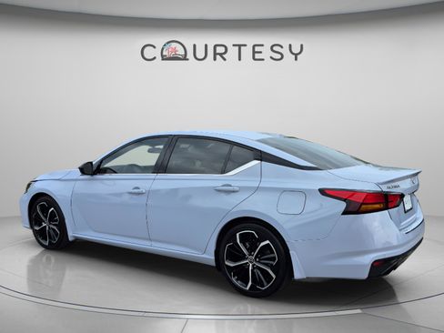 Certified 2023 Nissan Altima 2.5 SR FWD image 5