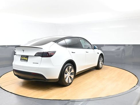 Used 2020 Tesla Model Y Long Range AWD/4WD image 45