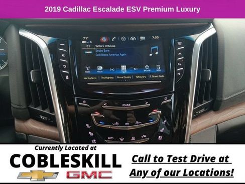 Used 2019 Cadillac Escalade ESV Premium Luxury AWD/4WD image 26