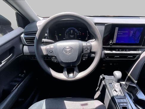 Used 2025 Toyota Camry LE w/ Convenience Package FWD image 6