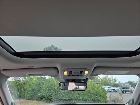 Used 2022 Toyota Highlander Platinum image 14