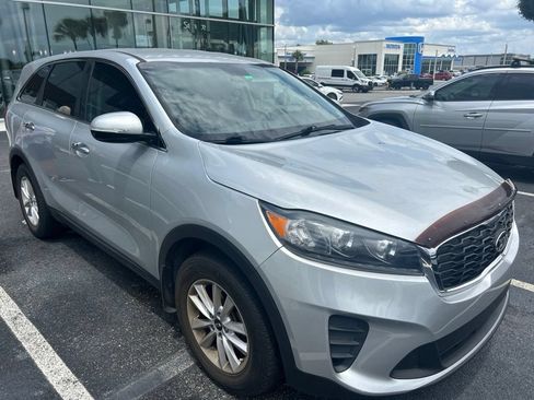 Used 2019 Kia Sorento L FWD image 1