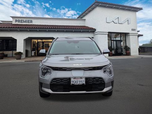 Certified 2023 Kia Niro Wind FWD image 3