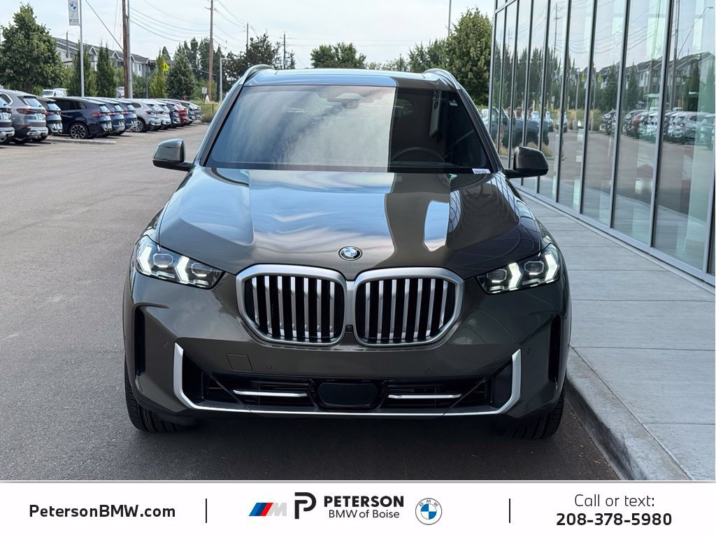 Used 2024 BMW X5 xDrive40i w/ Premium Package AWD/4WD image 8