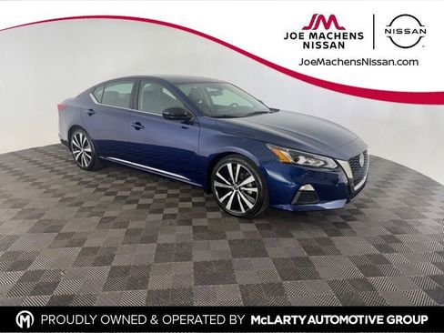Used 2020 Nissan Altima 2.5 SR image 1