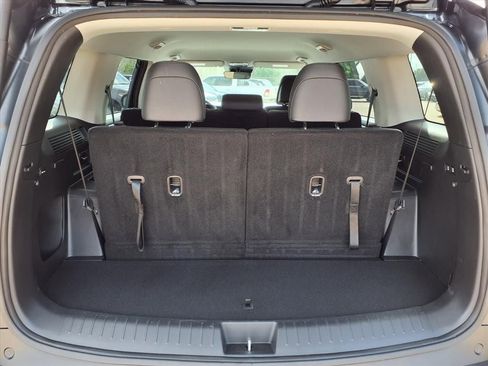 Used 2025 Hyundai Santa Fe SEL FWD image 12