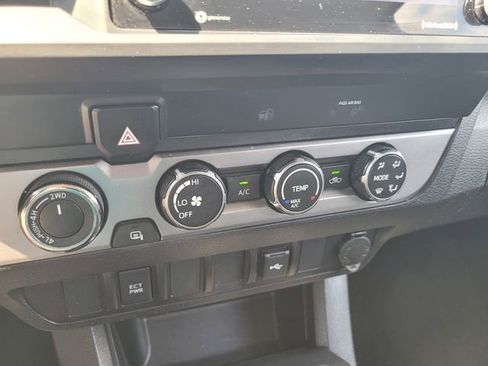 Used 2022 Toyota Tacoma SR AWD/4WD image 24