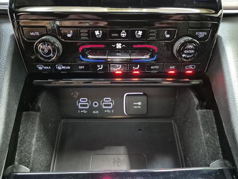 Used 2023 Jeep Grand Cherokee L Summit w/ Advanced Protech Group IV AWD/4WD image 24
