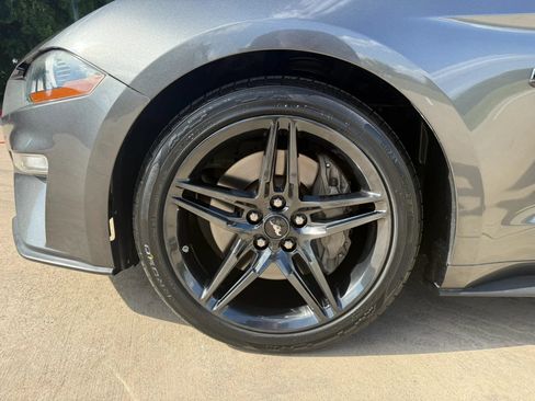 Used 2019 Ford Mustang GT w/ Black Accent Package RWD image 15