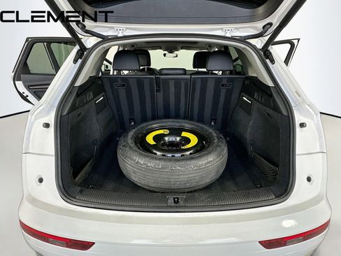 Used 2019 Audi Q5 2.0T Premium Plus w/ Premium Plus Package image 11