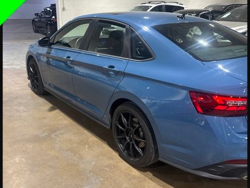 Used 2025 Volkswagen Jetta GLI Autobahn FWD image 3