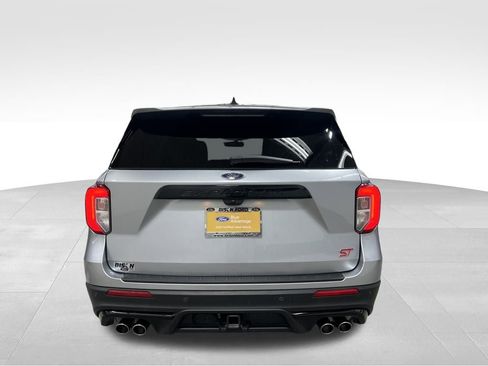 Used 2022 Ford Explorer ST w/ Equipment Group 401A image 4