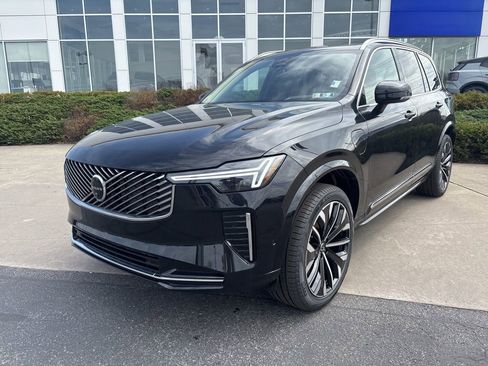 New 2026 Volvo XC90 T8 Ultra w/ Protection Package Premier AWD/4WD image 2