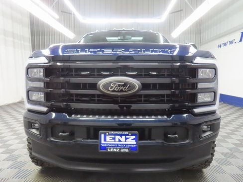 Used 2024 Ford F250 Lariat w/ Black Appearance Package image 43