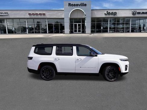 New 2026 Jeep Grand Wagoneer Summit AWD/4WD image 2