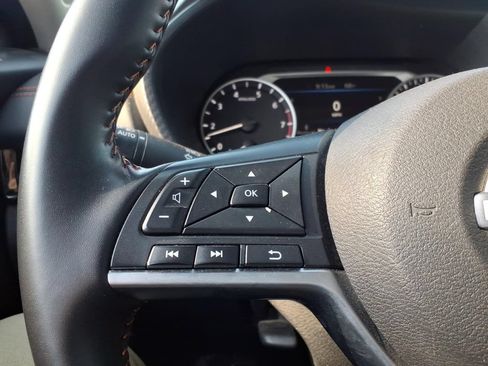 Certified 2025 Nissan Sentra SR FWD image 15
