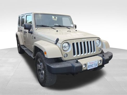 Used 2017 Jeep Wrangler Unlimited Sahara w/ Connectivity Group AWD/4WD image 1
