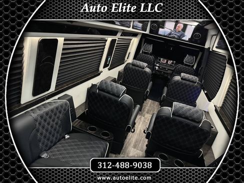Used 2024 Mercedes-Benz Sprinter 3500 image 2