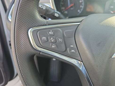 Used 2021 Chevrolet Equinox LS image 21