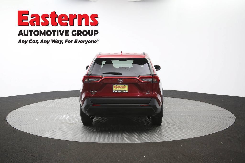 Used 2021 Toyota RAV4 LE AWD/4WD image 36