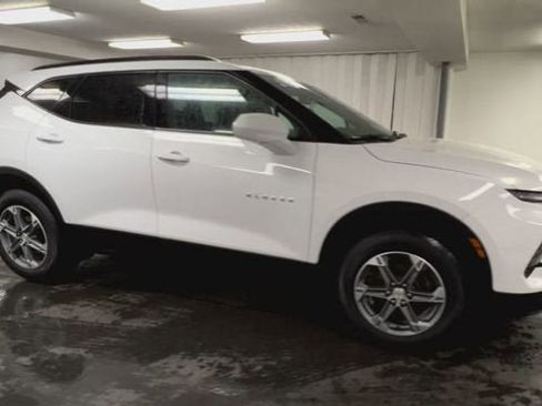 Certified 2023 Chevrolet Blazer LT w/ Convenience Package FWD image 2