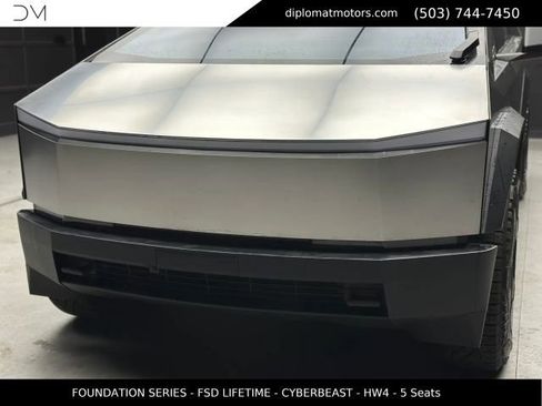 Used 2024 Tesla Cybertruck Cyberbeast AWD/4WD image 13