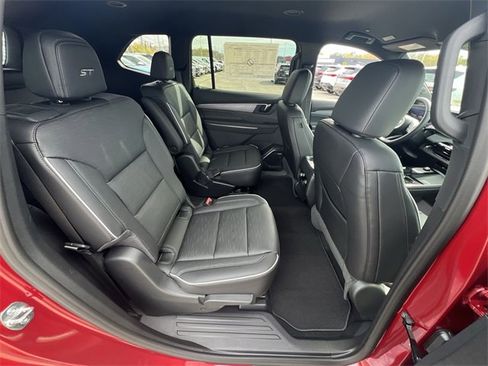 New 2026 Buick Enclave Sport Touring image 12