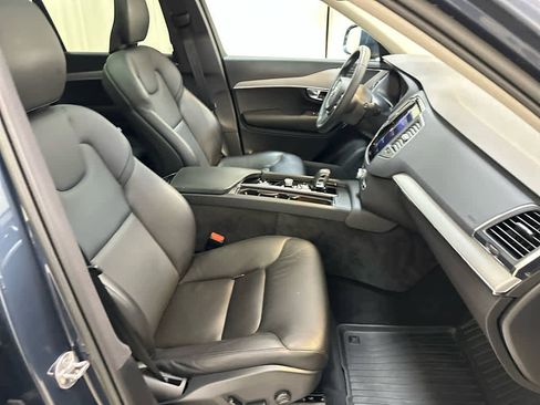 Used 2023 Volvo XC90 B5 Core w/ Protection Package AWD/4WD image 16