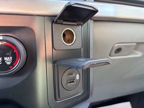 Used 2023 Ford F150 XLT image 40