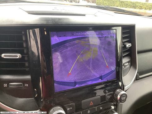 Used 2019 RAM 1500 Big Horn image 10