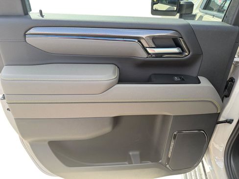 New 2026 Chevrolet Silverado 2500 ZR2 w/ LPO, Dark Essentials Package AWD/4WD image 21