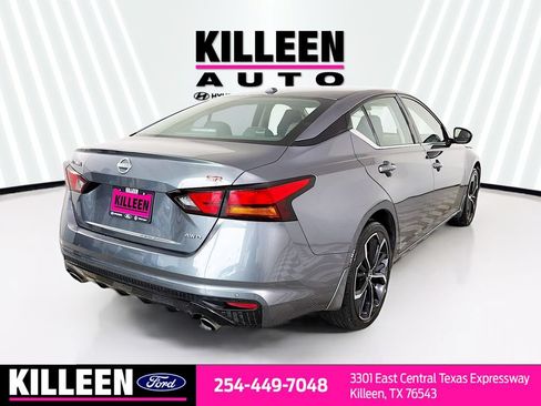 Used 2024 Nissan Altima 2.5 SR w/ SR Premium Package AWD/4WD image 9