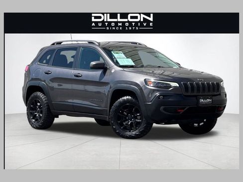 Used 2019 Jeep Cherokee Trailhawk w/ Comfort/Convenience Group AWD/4WD image 1