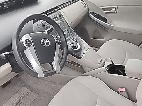 Used 2010 Toyota Prius Two image 7